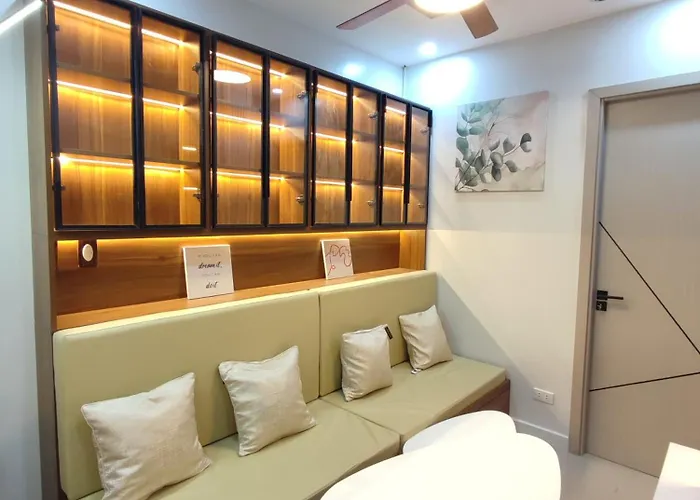 2br Near Naia Fully Furnished Bloom Tower A * مانيلا